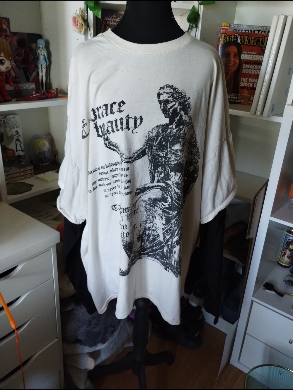 Hot Topic Cream and Black Long Sleeve Graphic Tee - 'Grace & Beauty'